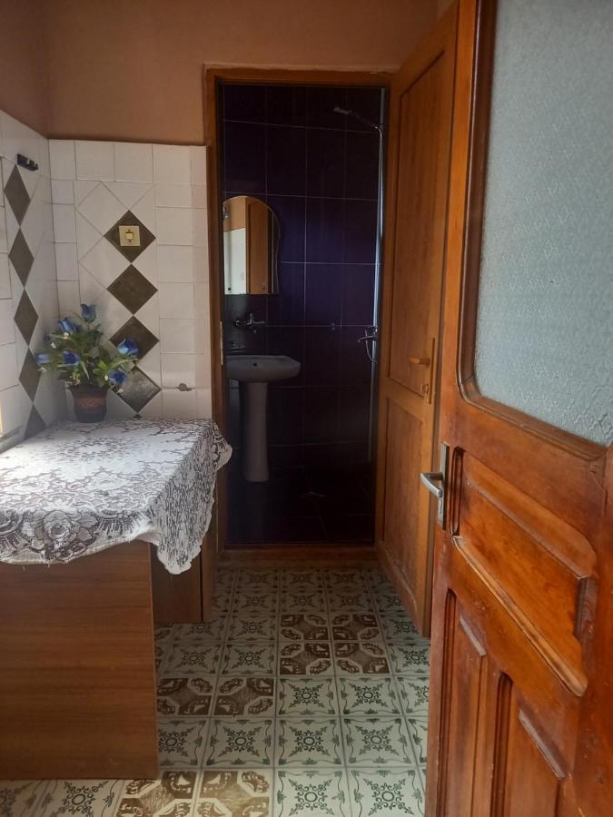 Guest House Roma Kutaisi Luaran gambar